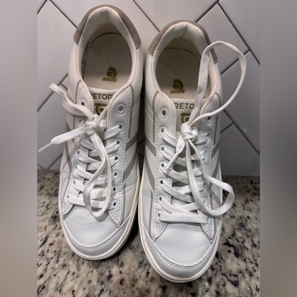 Tretorn White and Beige Sneakers size 9 - Picture 3 of 7